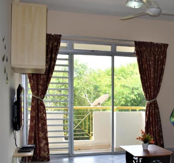 Purnama Homestay At Oceanview Resort Port Dickson Buitenkant foto