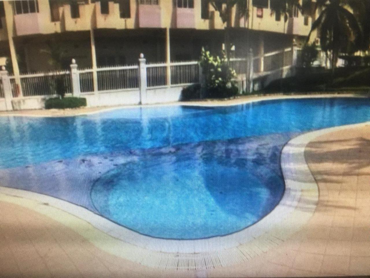 Purnama Homestay At Oceanview Resort Port Dickson Buitenkant foto