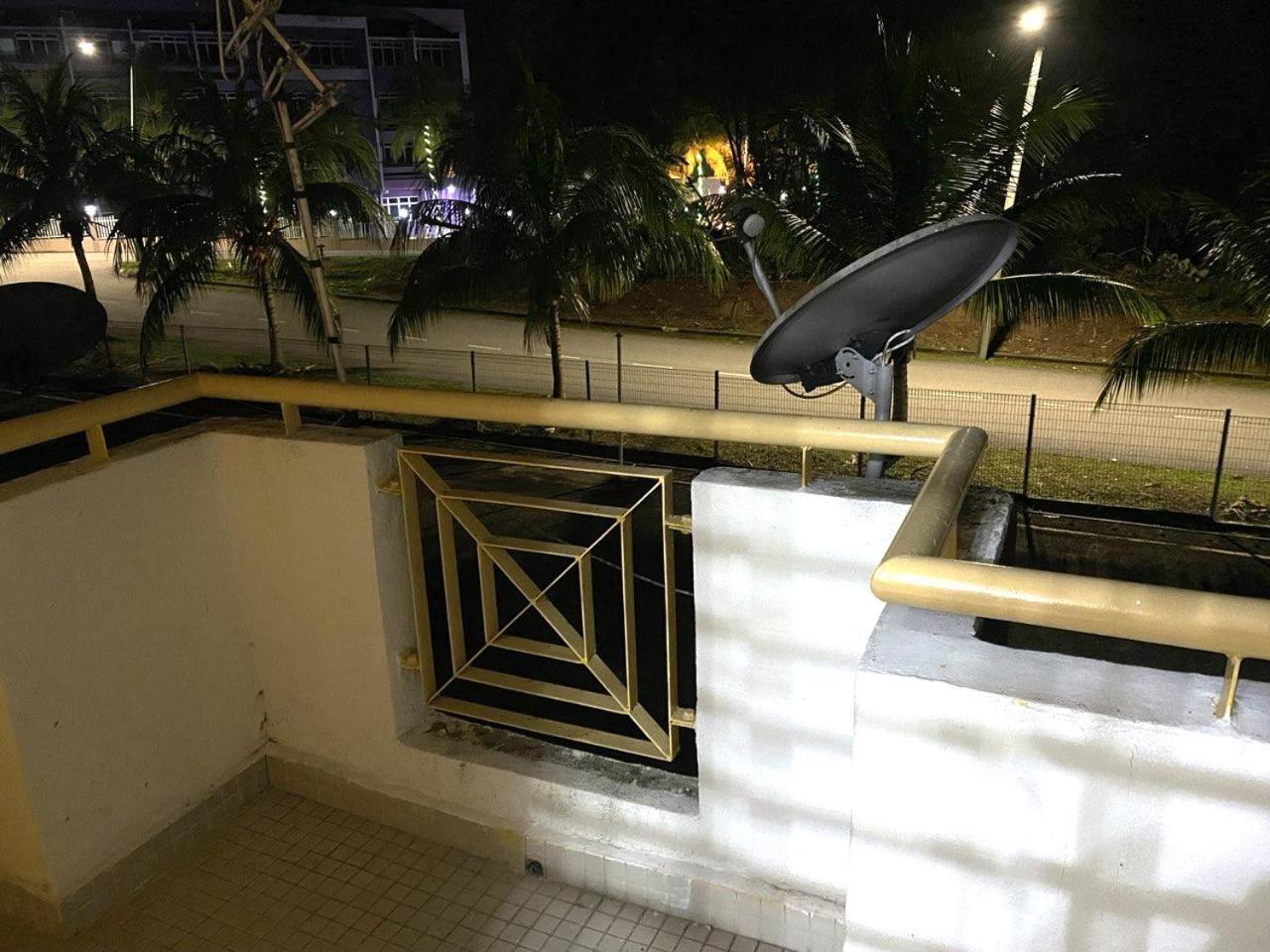 Purnama Homestay At Oceanview Resort Port Dickson Buitenkant foto